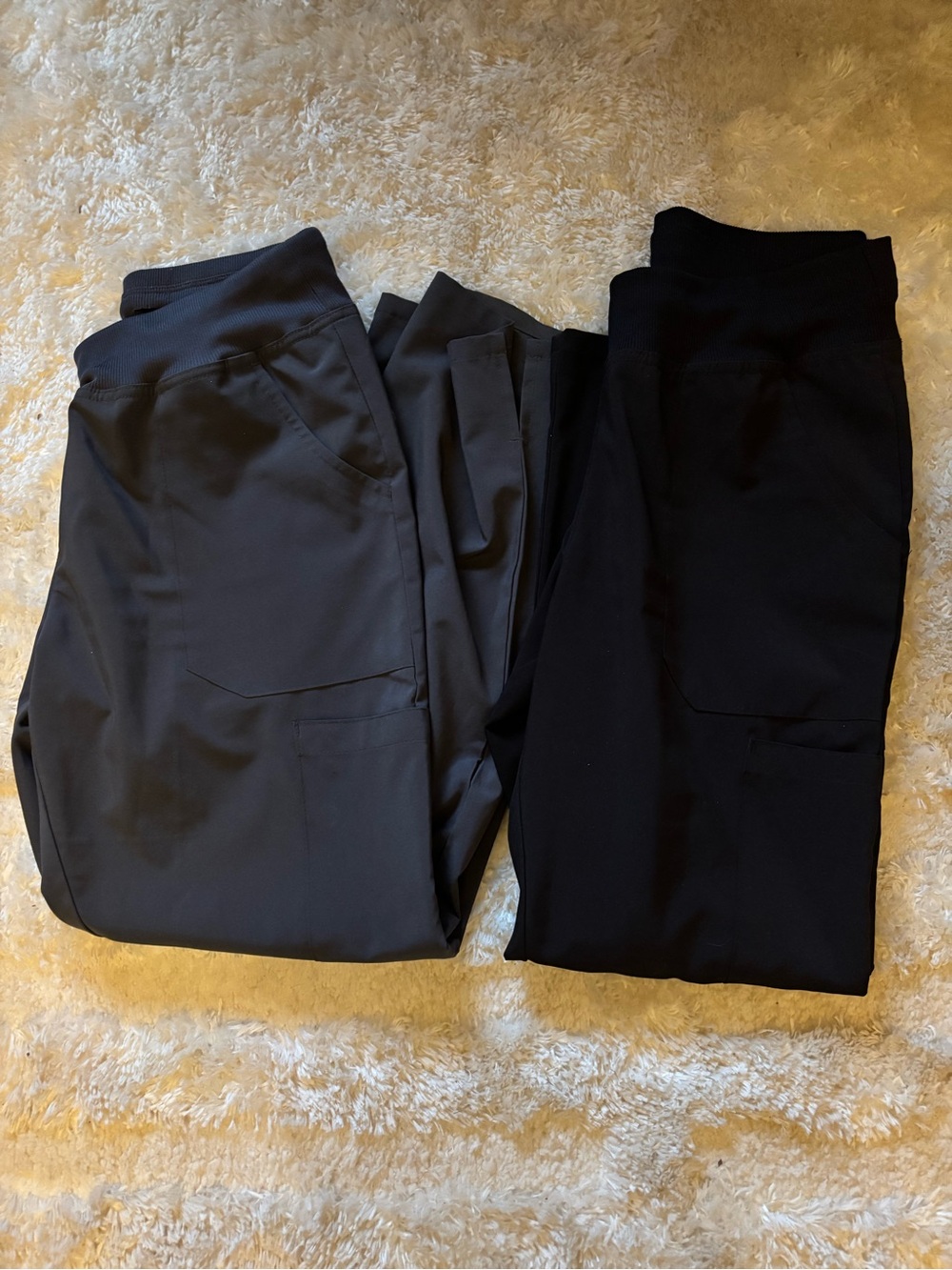 Women’s scrub Pants - size small petite 
Black and Charcoal.